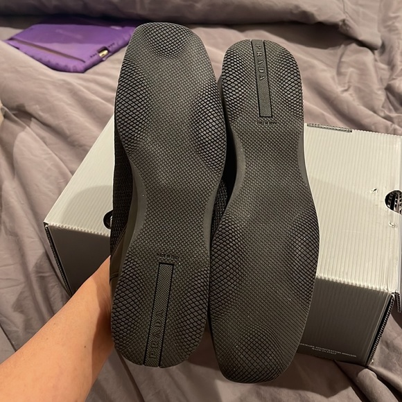 Woman’s Prada shoe - Picture 6 of 8